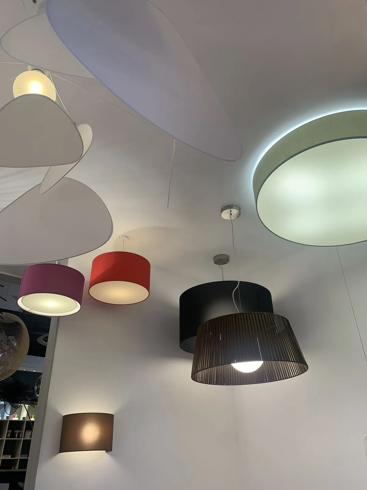 Ambiance Abat-jours au showroom Domelec de Libramont — vue 1