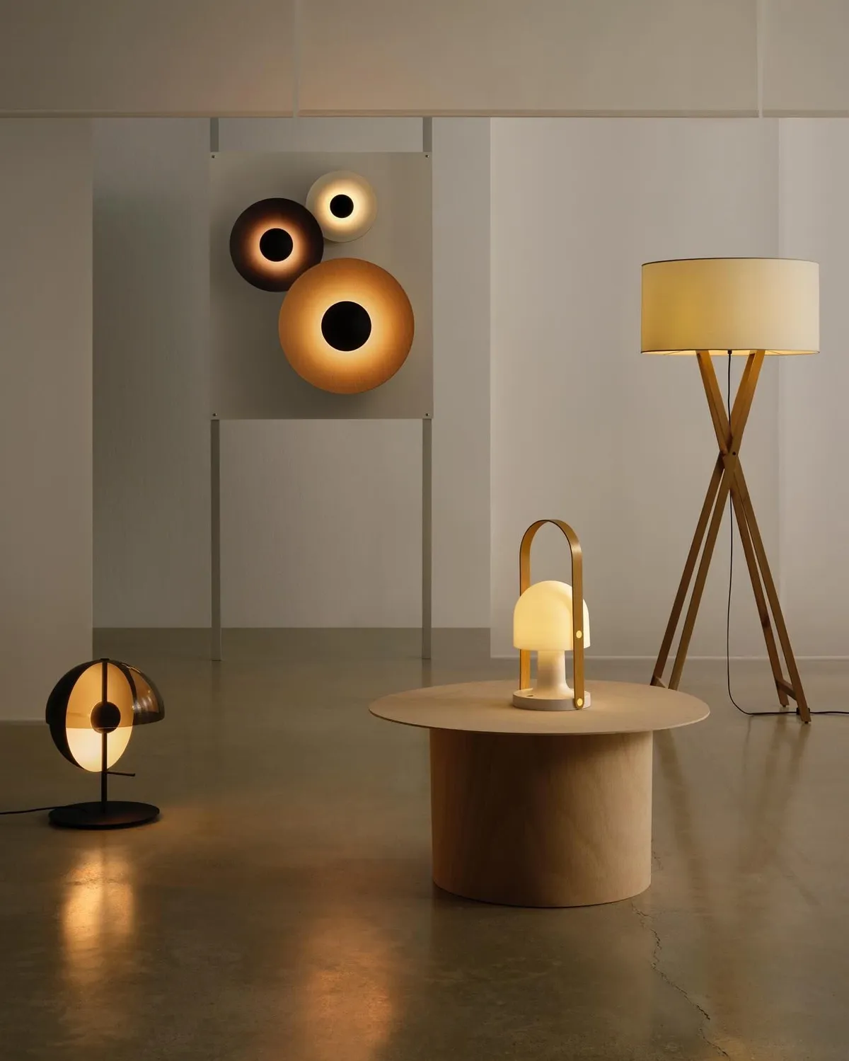 Ambiance Artemide / Marset au showroom Domelec de Libramont — vue 5