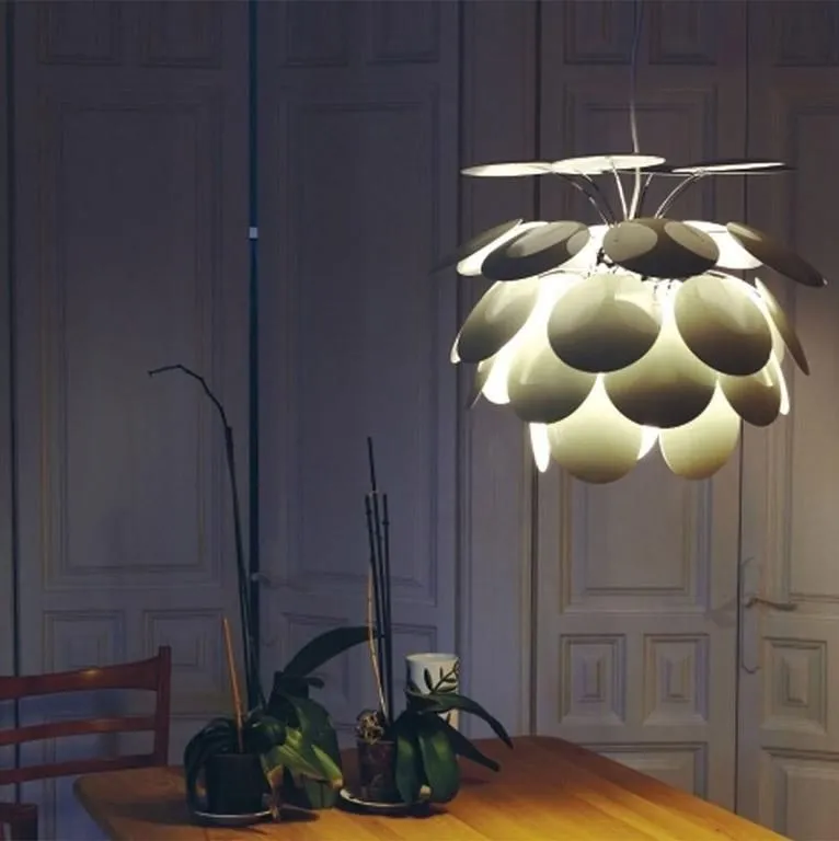 Ambiance Artemide / Marset au showroom Domelec de Libramont — vue 8