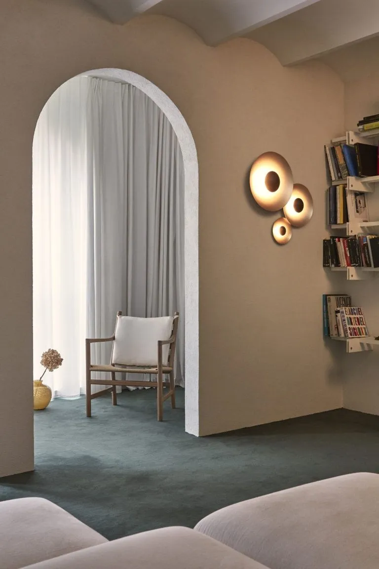 Ambiance Artemide / Marset au showroom Domelec de Libramont — vue 7