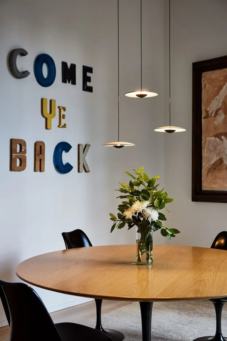 Ambiance Artemide / Marset au showroom Domelec de Libramont — vue 9